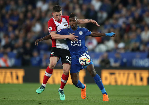 雄鹿阵中多 雄鹿阵中多