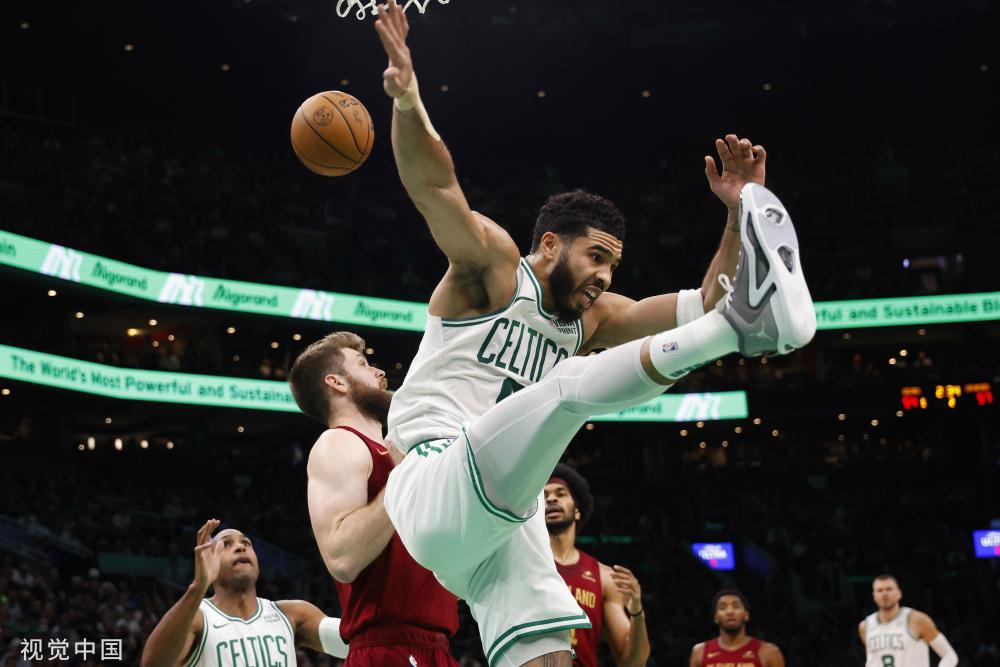 与镇江队在 与镇江队在